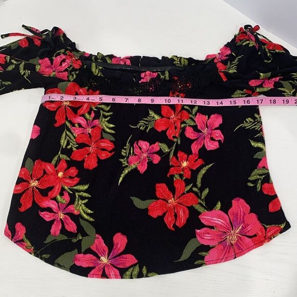 Guess Black and Red Floral Embroidered Tie Sleeve On Or Off The Shoulder Blouse - Picture 7 of 9